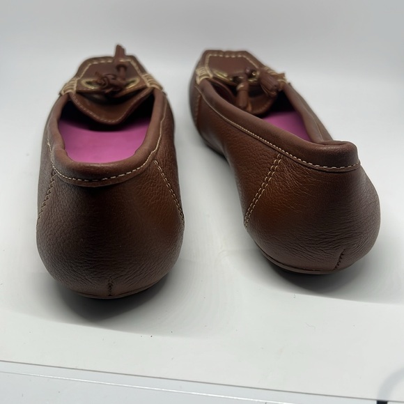 Isaac Mizrahi Brown Leather Loafers with Gold Details - Picture 4 of 6